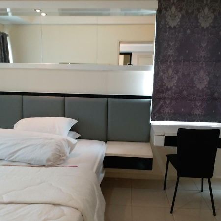 Apartment Cosmo Terrace Jakarta Exterior photo