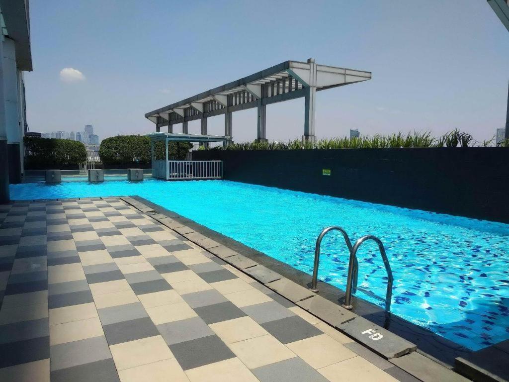 Apartment Cosmo Terrace Jakarta Exterior photo