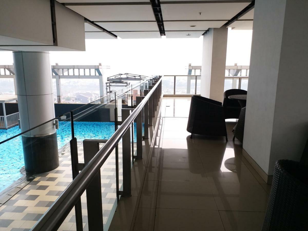 Apartment Cosmo Terrace Jakarta Exterior photo