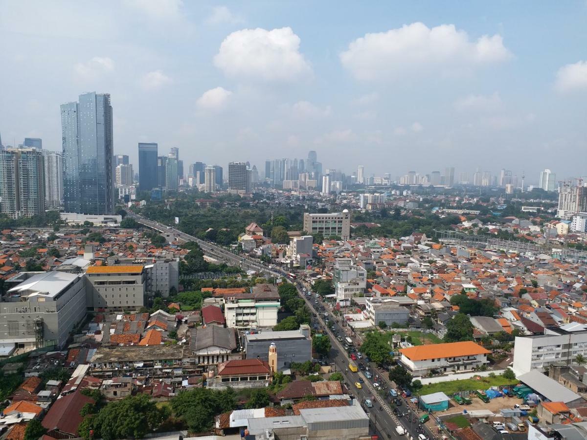 Apartment Cosmo Terrace Jakarta Exterior photo
