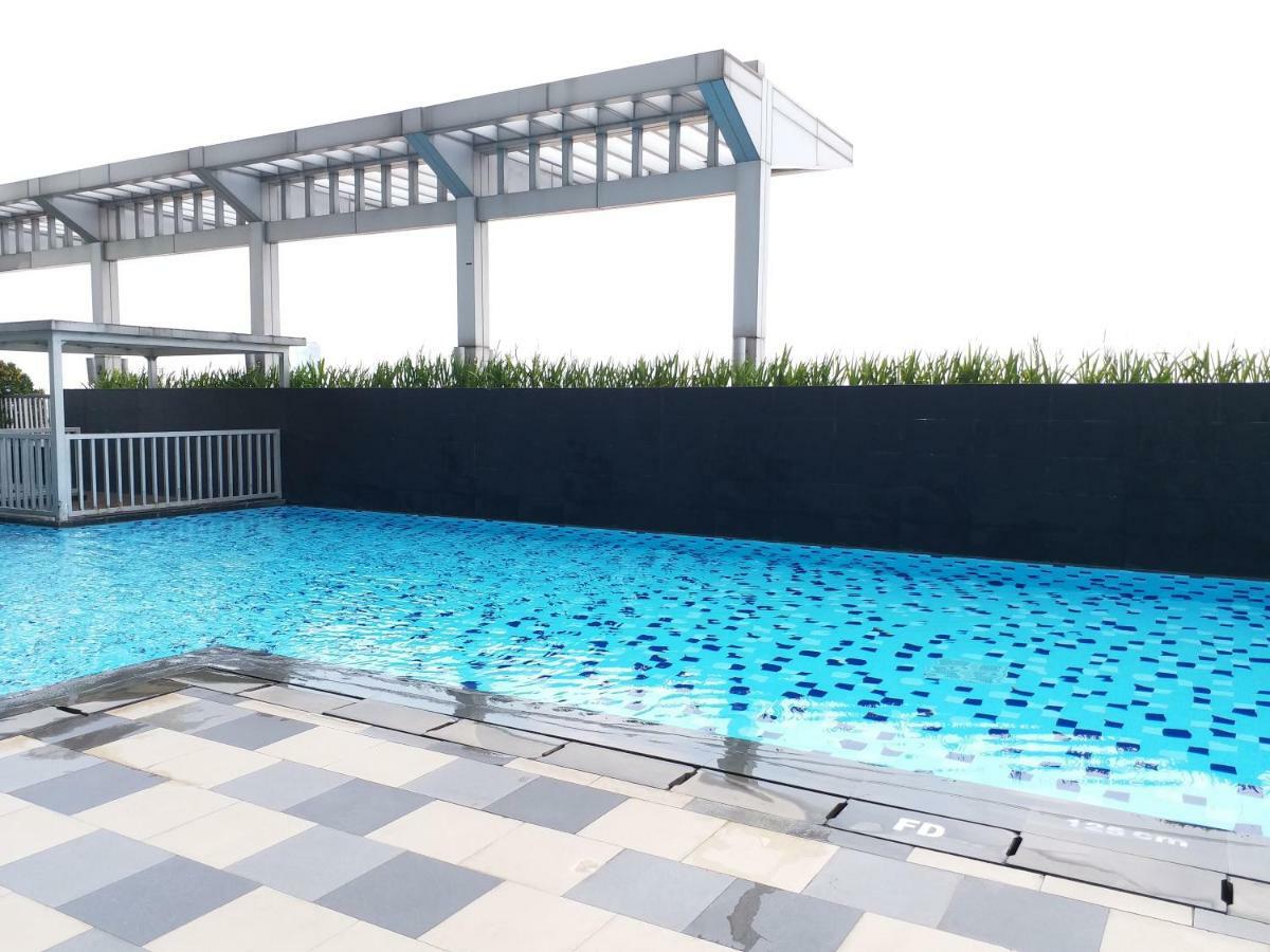 Apartment Cosmo Terrace Jakarta Exterior photo
